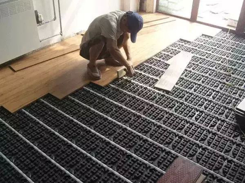 地磚上鋪木地板好不好，為什么會過日子的人都選擇這樣做