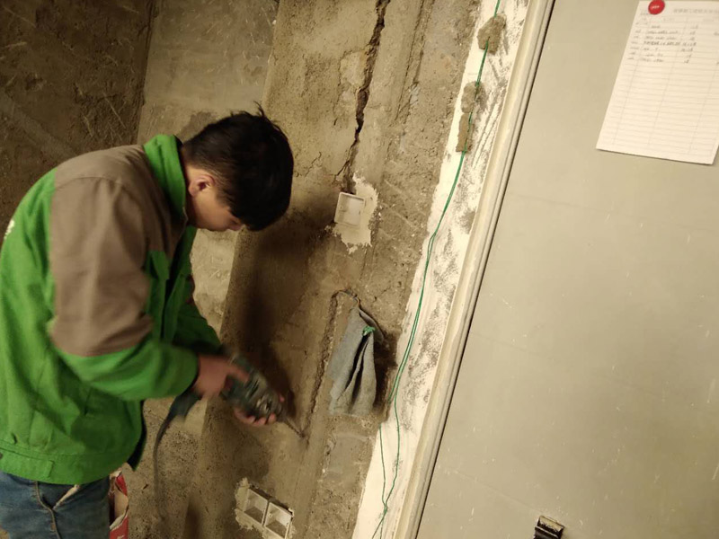 陽(yáng)臺(tái)吊頂改水電