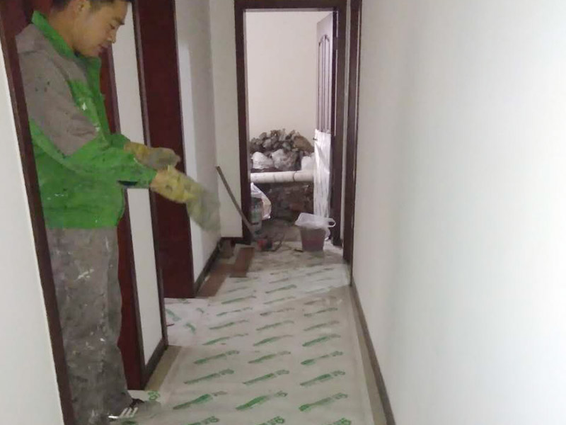 求推薦一家鄭州專業(yè)門窗維修公司，鄭州廚房木推拉門維修公司