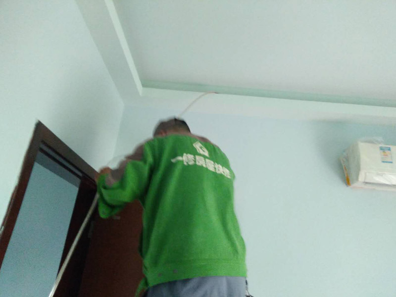 燈帶、插座開(kāi)關(guān)安裝