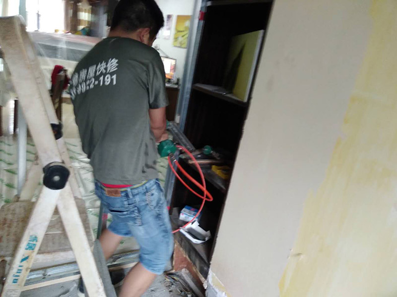 哪家鄭州維修公司可以處理電動門，鄭州電動門壞了修門多少錢