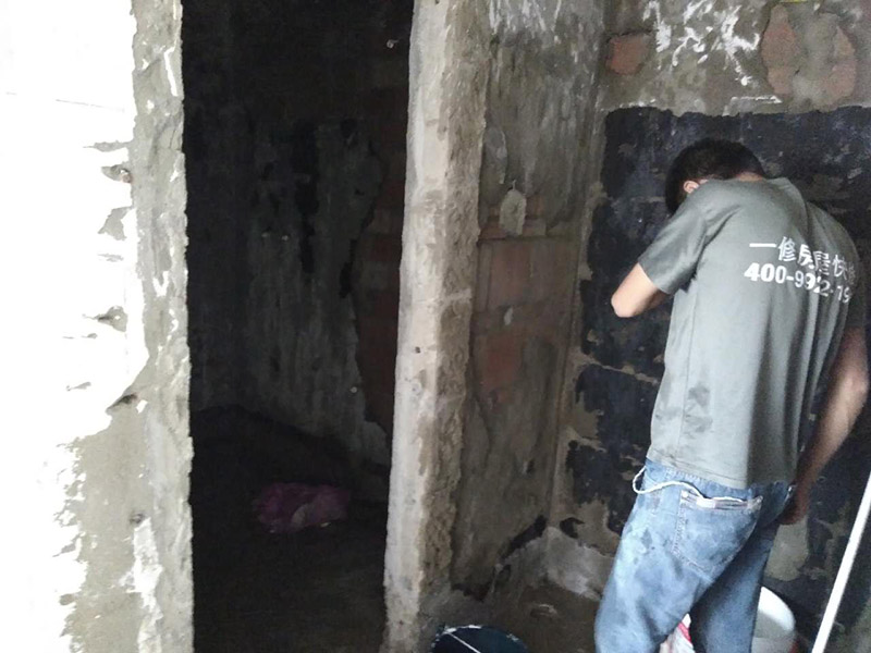 廚衛(wèi)地面找平，墻面抹灰