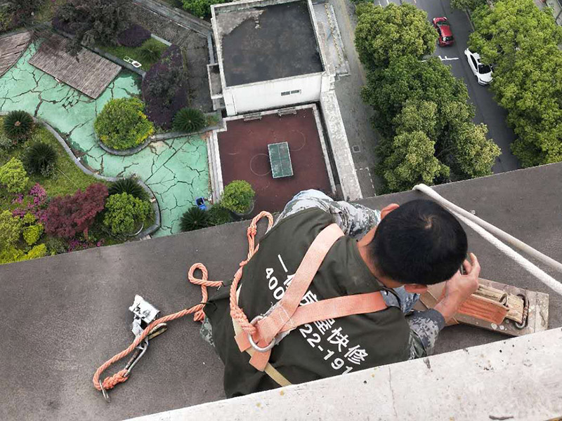 鄭州房屋維修水電工怎么收費(fèi)，鄭州鋪地磚工錢多少錢一平方