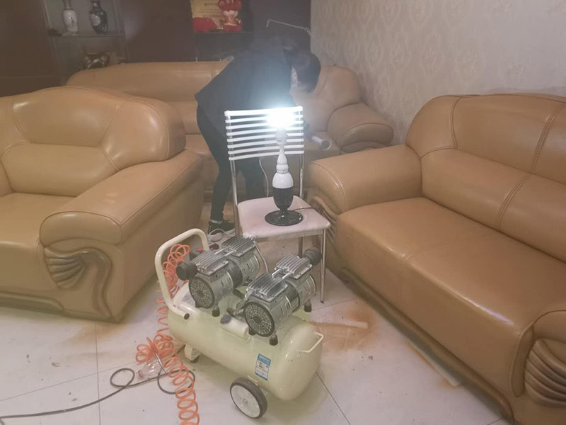 家具維修上門服務(wù)，家具刮痕和裂縫的急救措施是什么，如何清除家具污漬