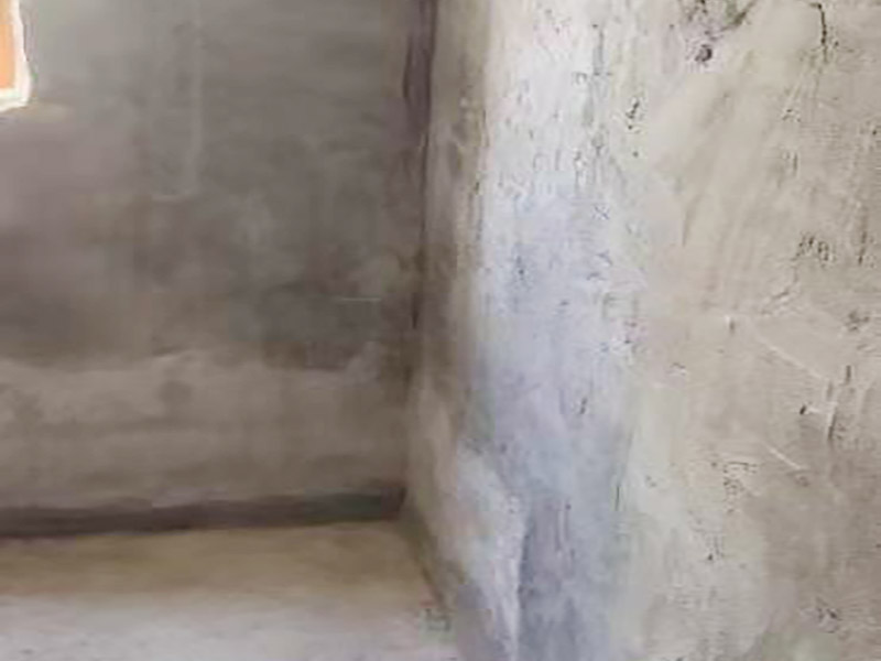 廚房抹灰防水施工：清理基層：將墊層上松散的混凝土、砂漿等清洗干凈，凸出的鼓包剔除。 刷水泥素漿：配合比為水泥∶防水油=1∶0.03(重量比)，加上適量水拌合成粥狀，鋪攤在地面上，用掃帚均勻掃一遍。 抹底層砂漿：底層用1∶3水泥砂漿，摻入水泥重3%～5%的防水粉。拌好的砂漿倒在地上，用杠尺刮平，木抹子順平，鐵抹子壓一遍。 刷水泥素漿：常溫間隔1d后刷水泥素漿一道，配合比為水泥∶防水油=1∶0.03(重量比)加適量水。 抹面層砂漿：刷水泥素漿后，接著抹面層砂漿，配合比及做法用底層。