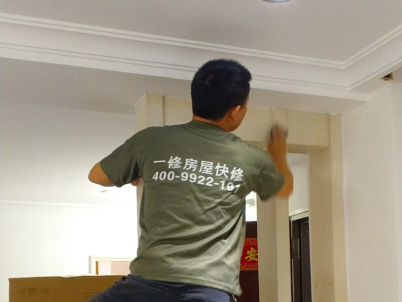 ?？诖昂煑U安裝軌道有什么技巧