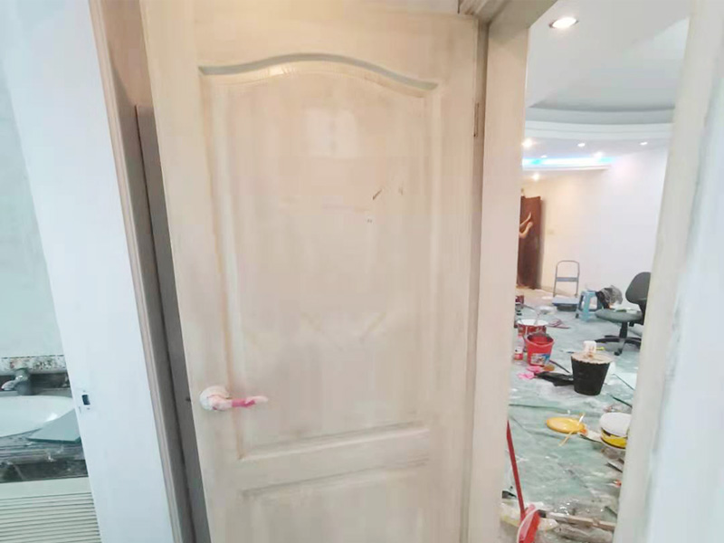 家具木門被踢壞了，若要自己動手進行家具木門維修要用到哪些工具