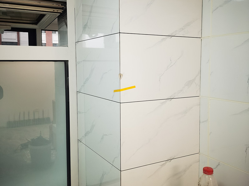 衛(wèi)生間瓷磚破損修復