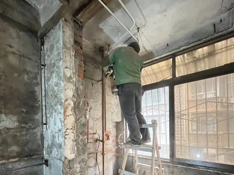 老房子墻面拆除開槽