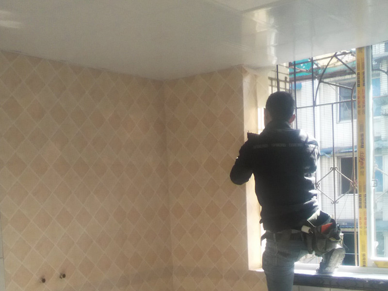 毛坯房裝修哪家靠譜,近家里要對毛坯房進行簡單裝修，想找一家評價高一點的公司