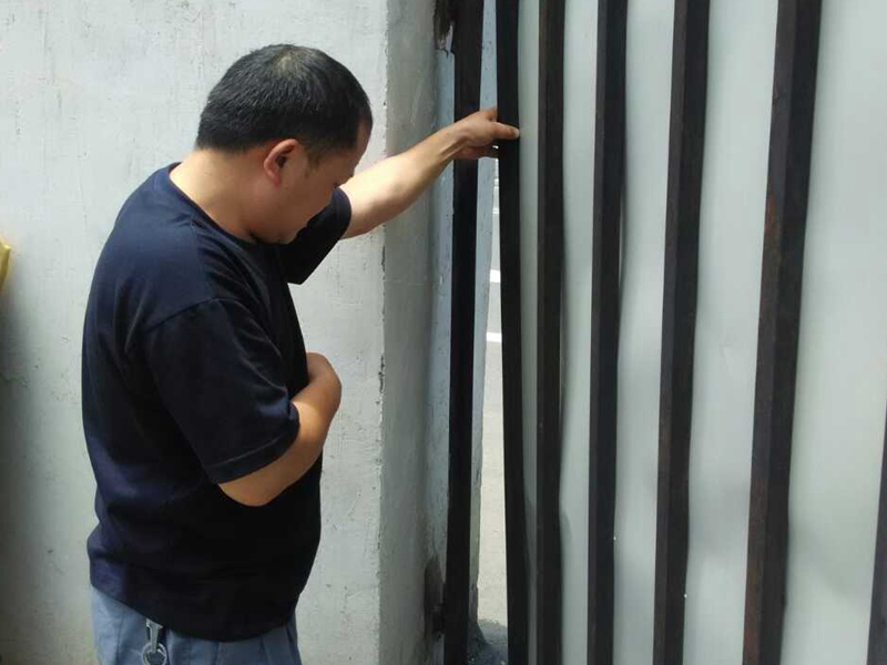 窗戶的維修,換紗窗，換玻璃換窗鎖，修窗戶開不開關(guān)不上