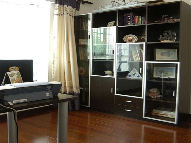 天津墻面刷新有哪些公司好，天津墻面刷新刮膩子時要注意什么