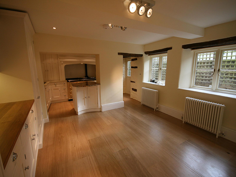 實(shí)木地板翻新價(jià)格