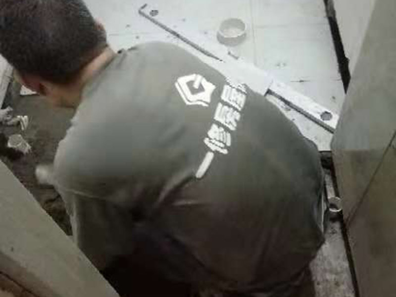 北京屋頂補(bǔ)漏用什么材料好，北京屋頂補(bǔ)漏怎么做效果好