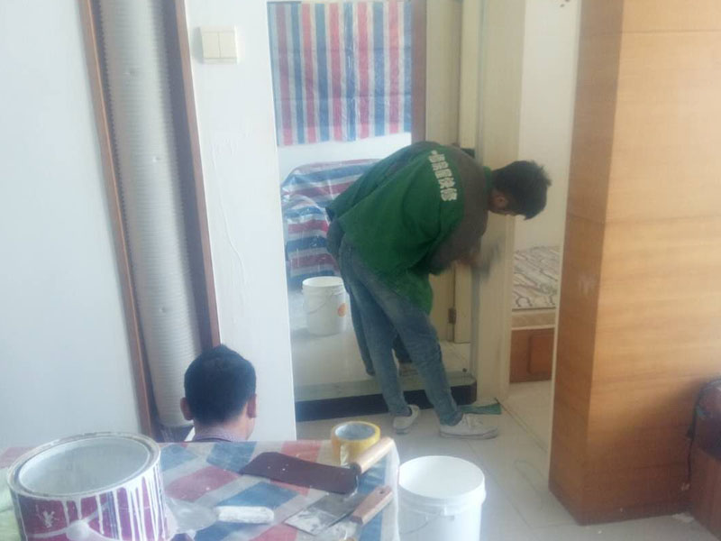 武漢墻面刷漆的價(jià)格大概多少，武漢墻面刷漆需要注意什么