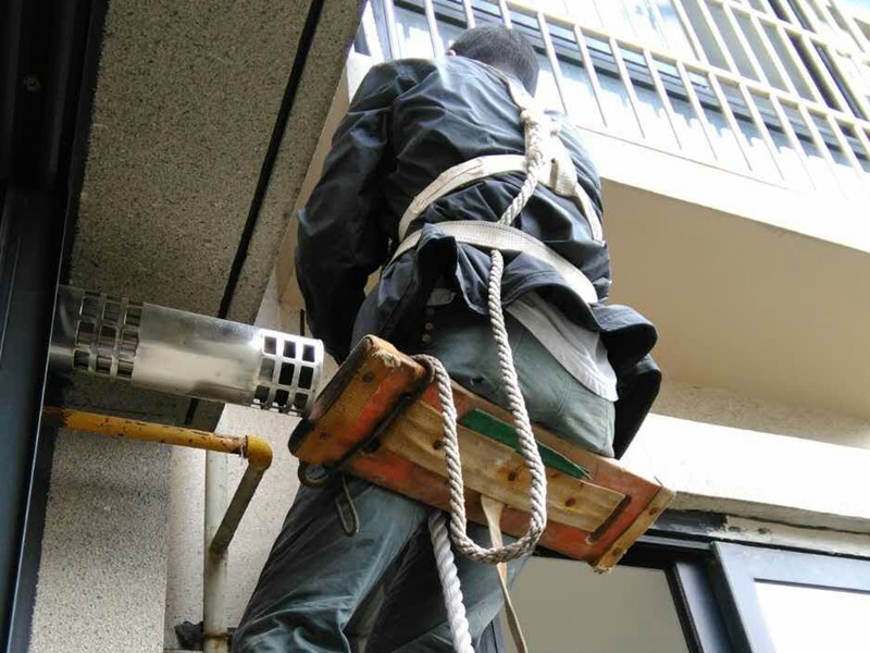  門窗維修安裝價(jià)格,斷橋鋁門窗內(nèi)開(kāi)內(nèi)倒窗為什么上面打不開(kāi)