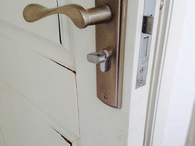 沈陽(yáng)門窗五金維修師傅哪里找,沈陽(yáng)鋁合金門窗如何維修