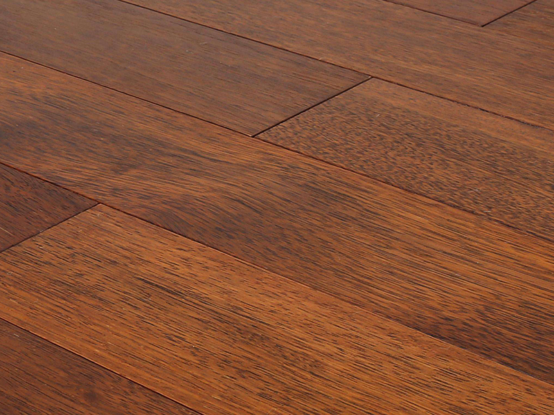 實木地板開裂怎么辦，生活中如何做才能避免實木地板開裂呢