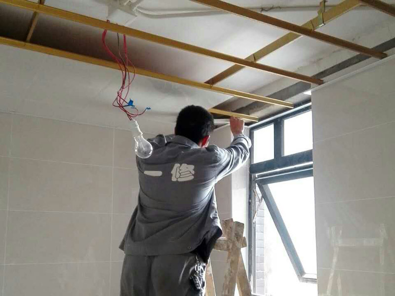 家庭電路維修檢測(cè)，跳閘多是因?yàn)榫€路過(guò)