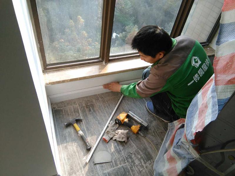 客廳裝修后應留布線圖，日后開孔翻新有