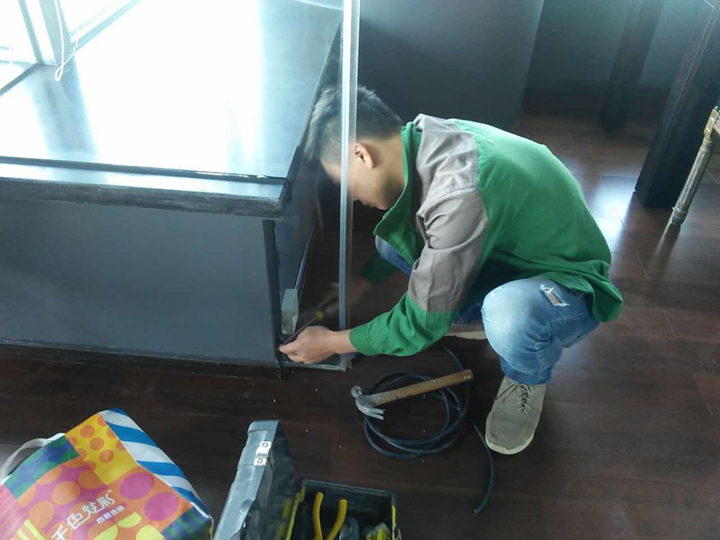 飄窗可以砸嗎？開發(fā)商做的飄窗窗臺(tái)可以