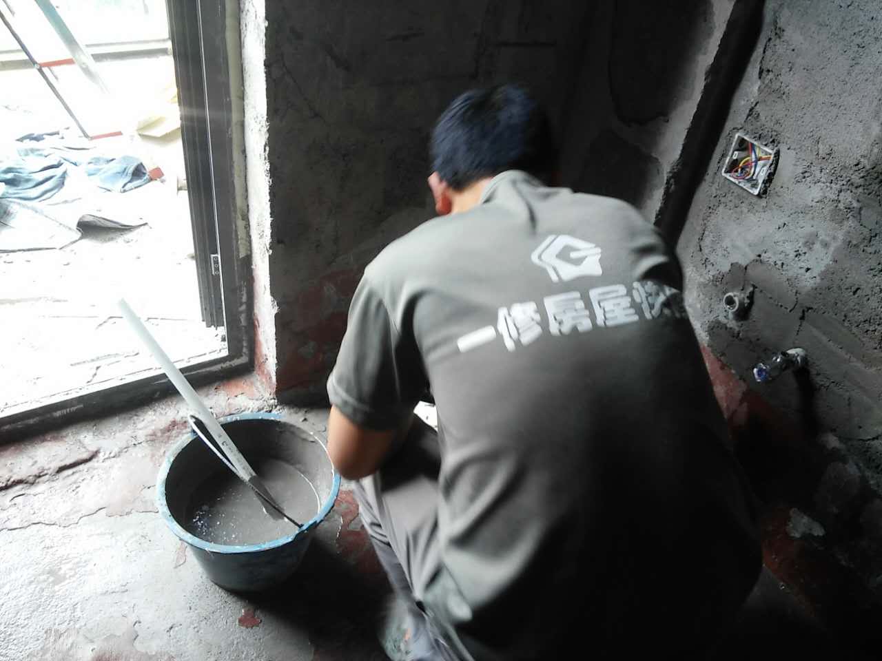 一修老式廚房改造、強(qiáng)化地板安裝、飄窗