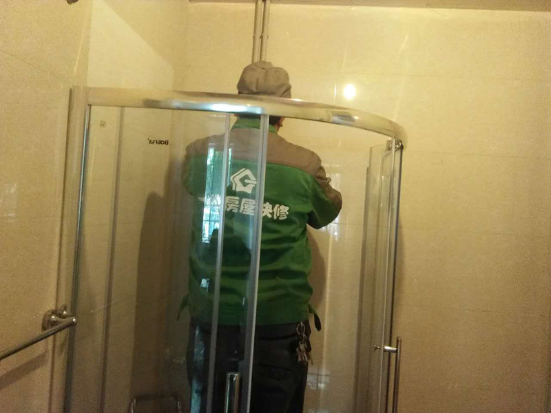 移門淋浴房安裝步驟詳解，看看你家淋浴