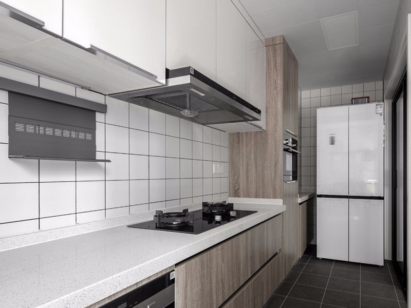 青島湖光山色廚房裝修設(shè)計效果圖_簡約