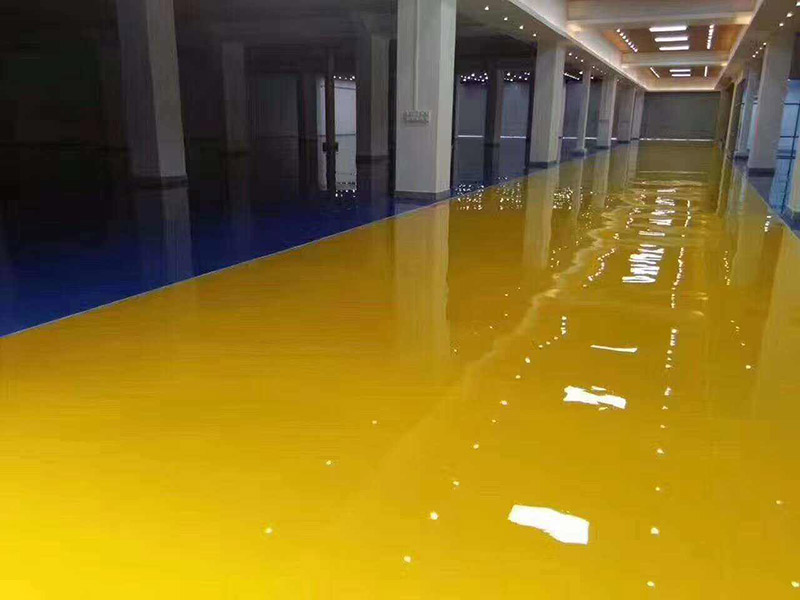 自流平地坪翻新怎么做，找準(zhǔn)開裂位置兩