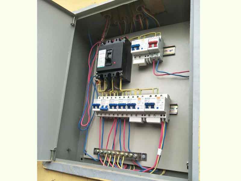 家里跳閘了推上去沒電，可能是漏電保護(hù)