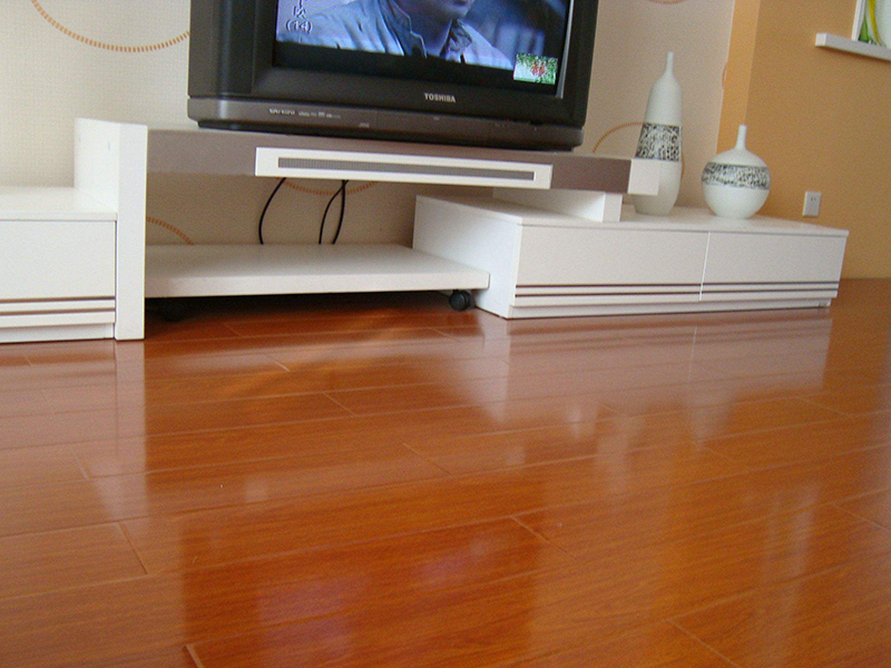 復(fù)合地板壞了幾塊怎樣更換，怎樣局部更