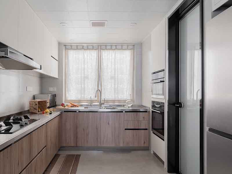 定制櫥柜多少錢一米，實木櫥柜價格是怎