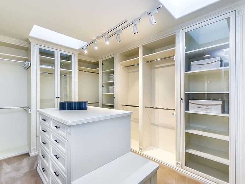 全屋定制大約多少錢，如果做全實(shí)木的需