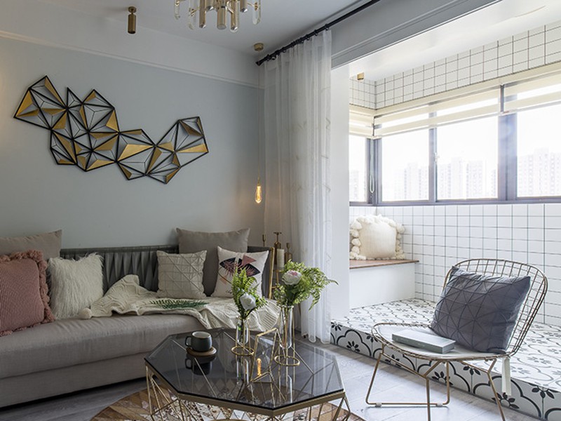 在進(jìn)行室內(nèi)樓梯裝修設(shè)計(jì)的時(shí)候，應(yīng)該注