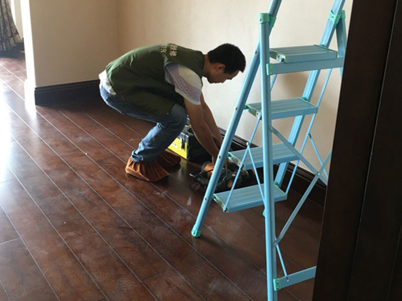 貴陽地板翻新怎么處理，貴陽地板翻新技