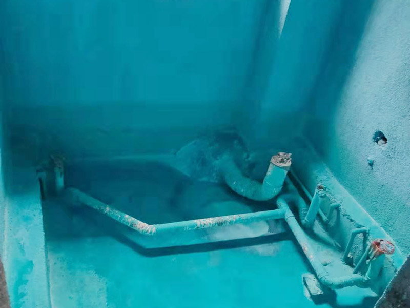 衛(wèi)生間粗下水管漏水了，衛(wèi)生間粗下水管