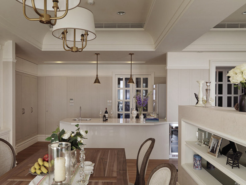 老房子廚房時(shí)不時(shí)滴水到樓下吊頂上，廚