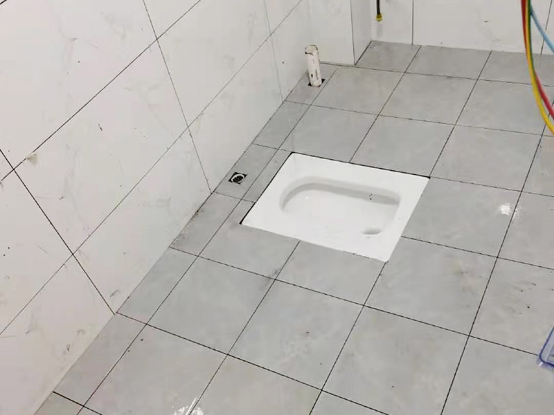 衛(wèi)生間地面一直是濕的，有沒有誰遇到過