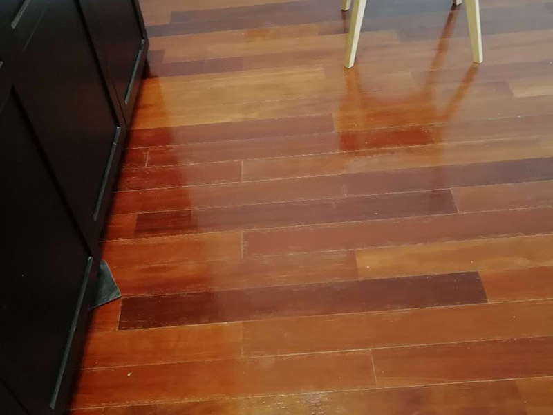 【北京木工維修師傅】復(fù)合地板有裂縫，