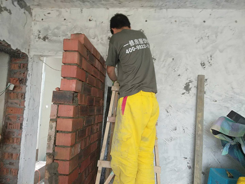 羅湖區(qū)瓷磚鋪貼師傅哪里找，瓷磚安裝方