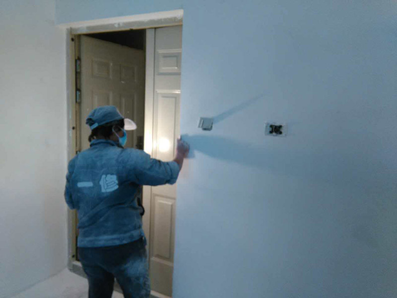 墻面開裂怎么處理