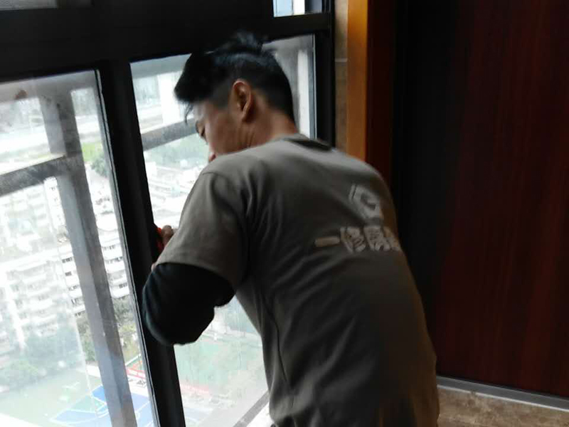 陽(yáng)臺(tái)漏水修補(bǔ)